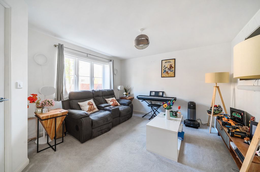 Property photo 3 of 11 1341441-19-68A6De...