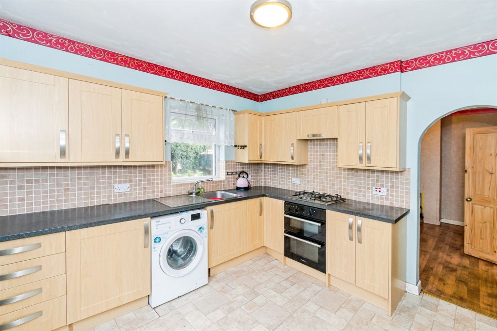 Property photo 2 of 16
