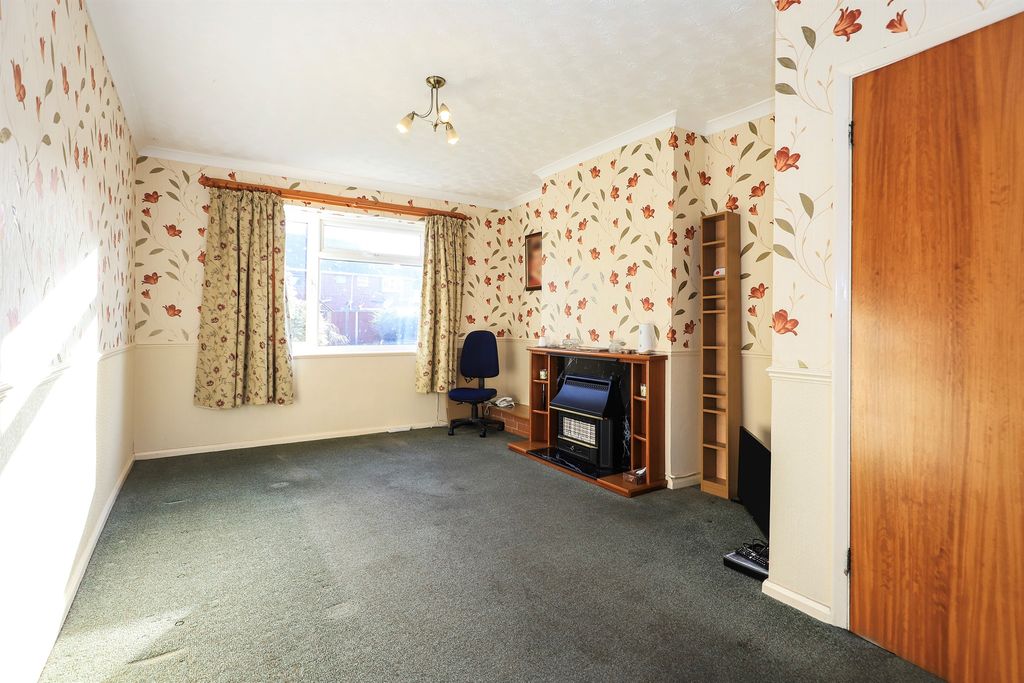 Property photo 3 of 14