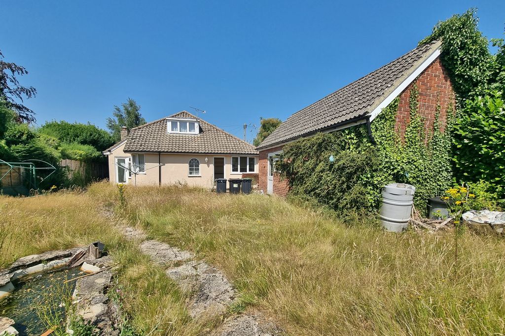 Property photo 2 of 18