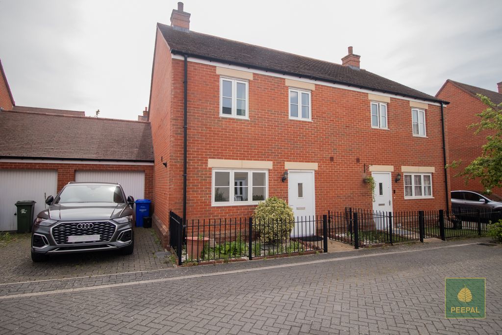 Property photo 2 of 12