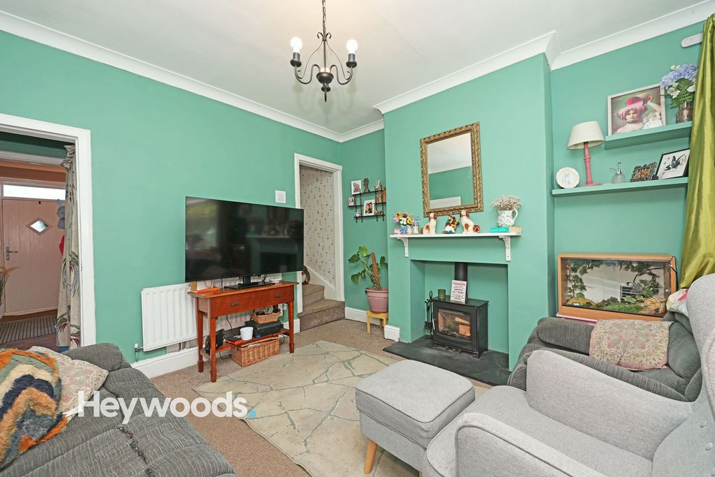 Property photo 2 of 34