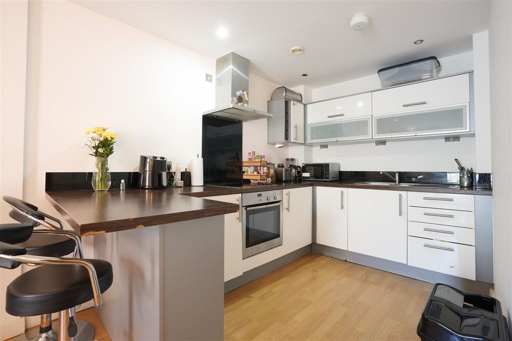Property photo 1 of 14 Kitchen