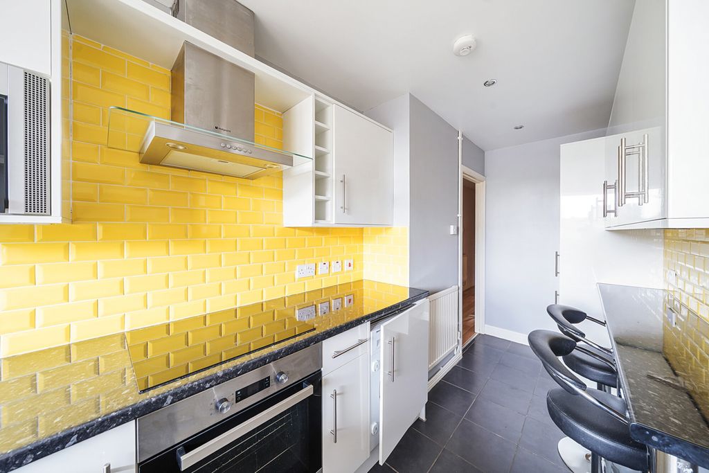 Property photo 3 of 15 Kitchen