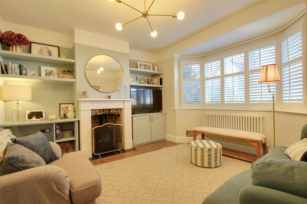 Property photo 3 of 20