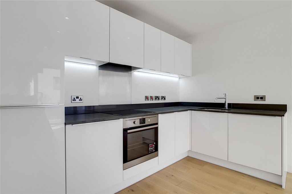 Property photo 2 of 12 Picture No. 03