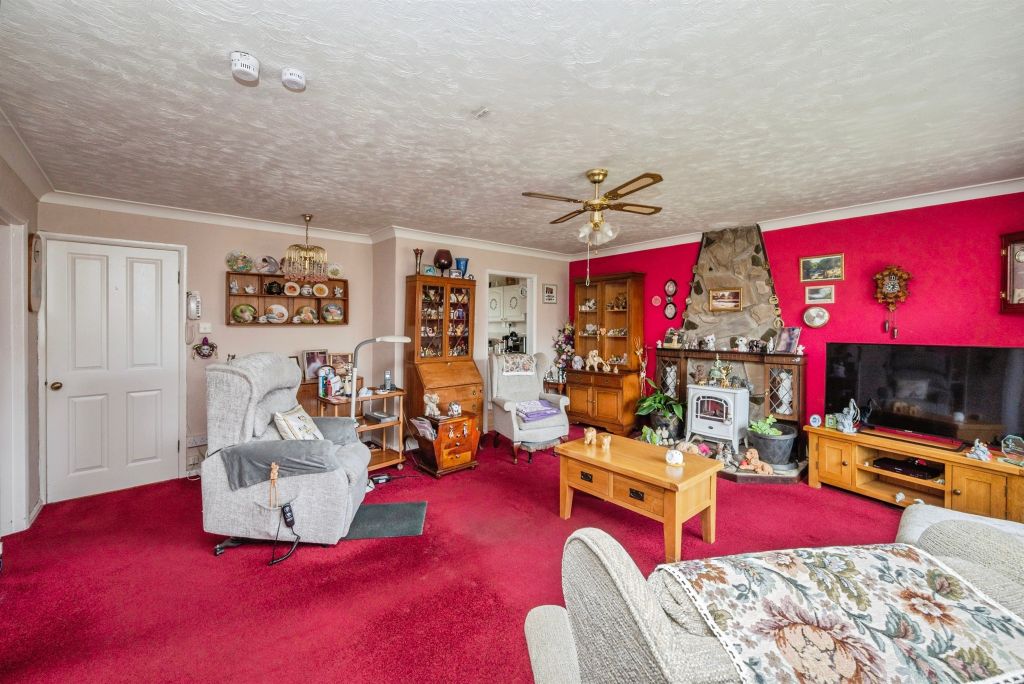 Property photo 2 of 14