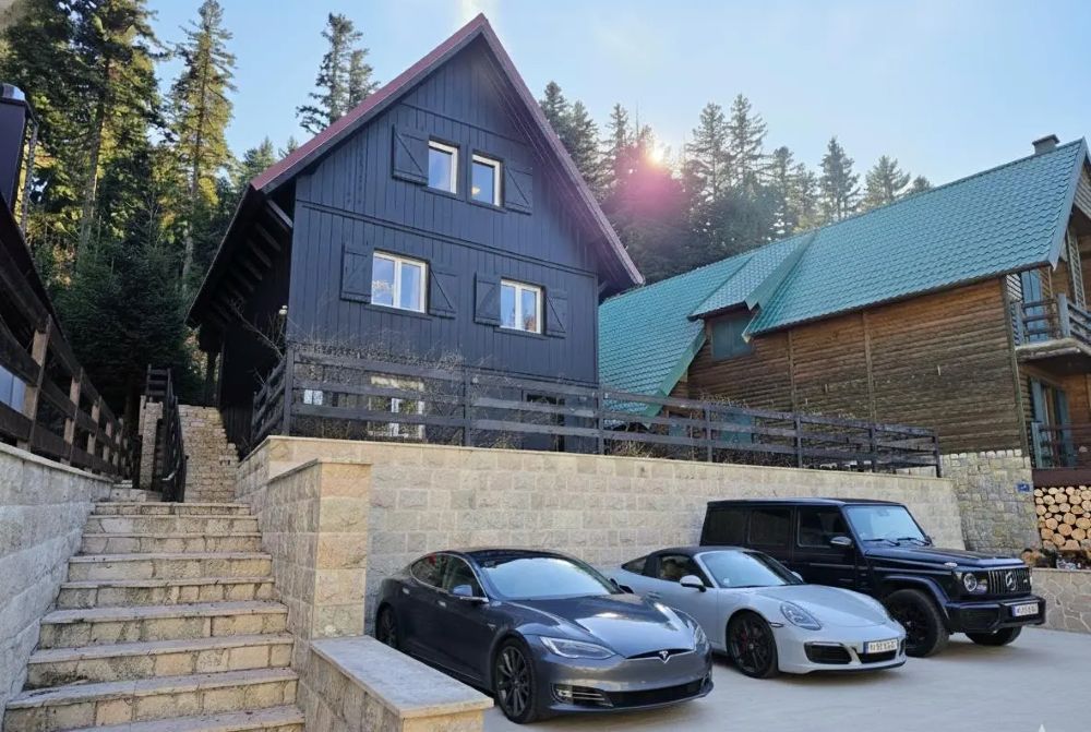 Property photo 2 of 19