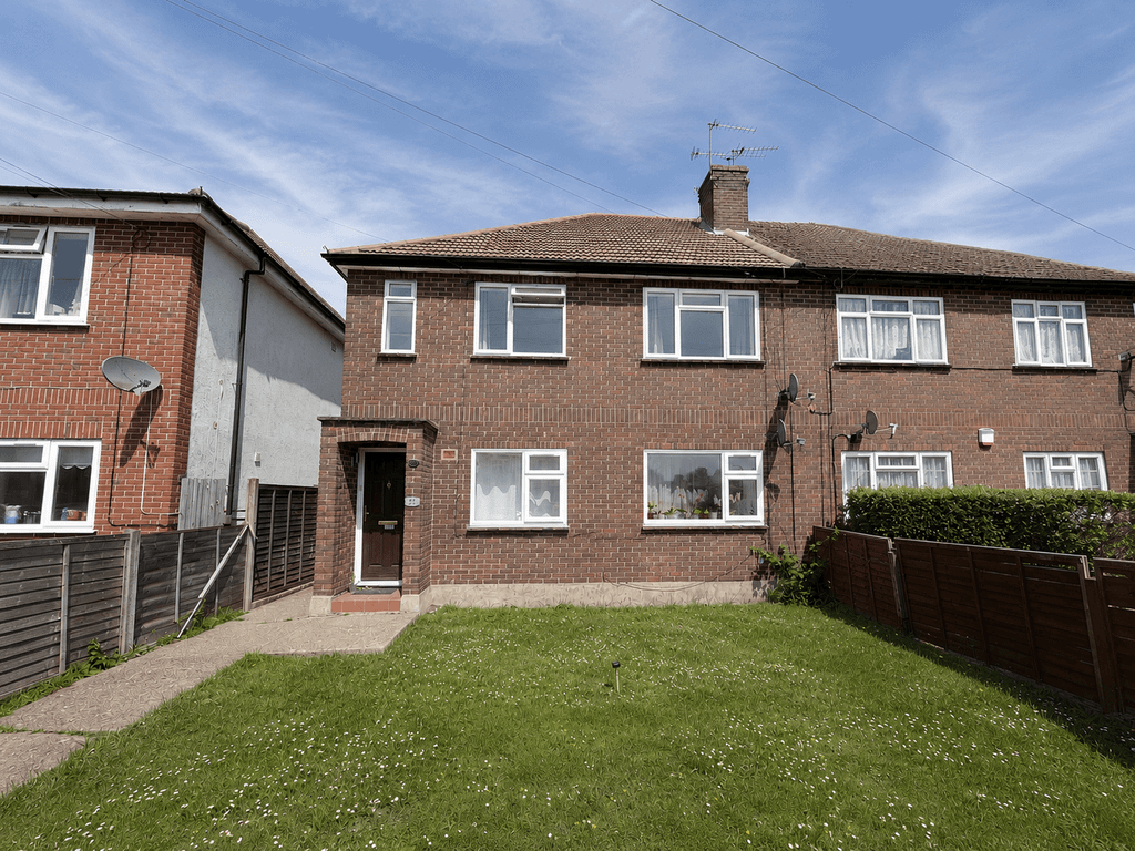Property photo 1 of 10 2 Bedroom Maisonette For Rent
