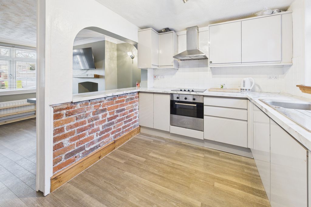 Property photo 3 of 15