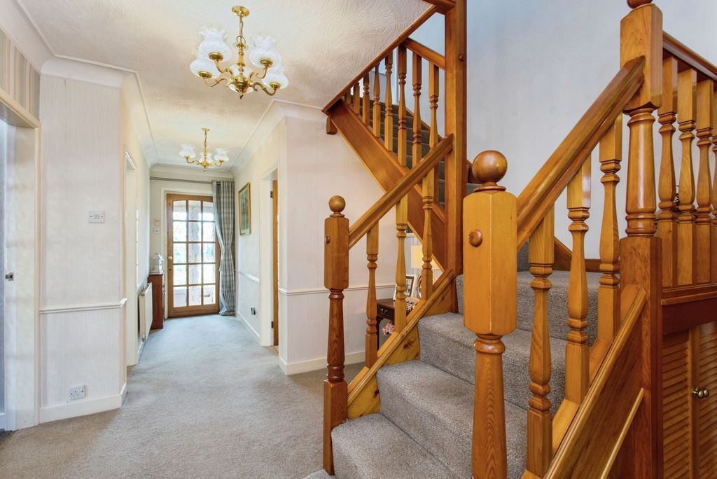 Property photo 3 of 19 Hallway