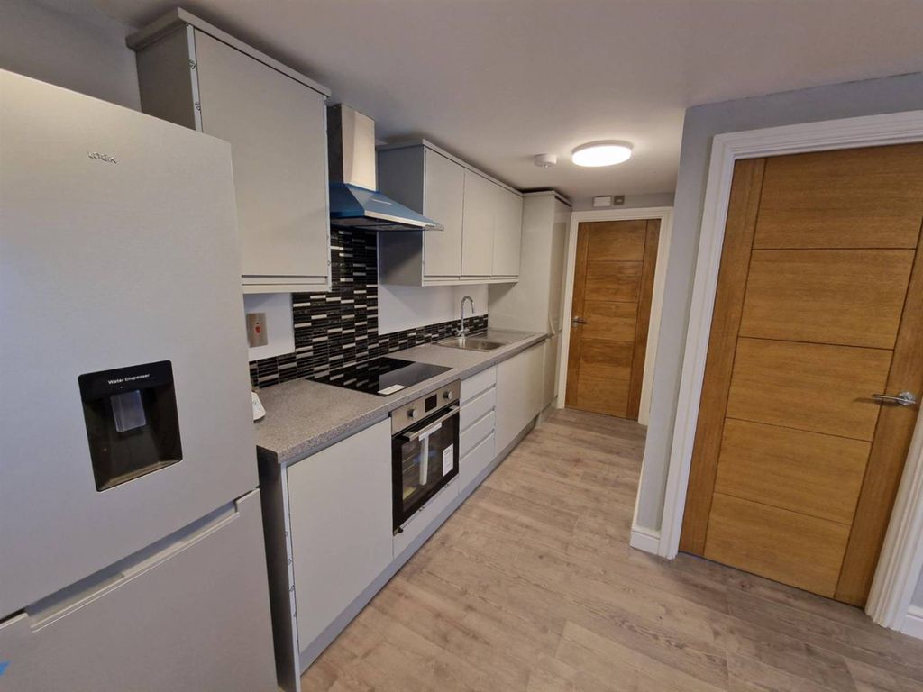 Property photo 3 of 6 Photo