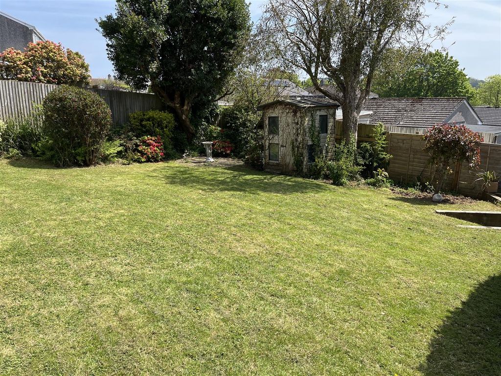 Property photo 3 of 45