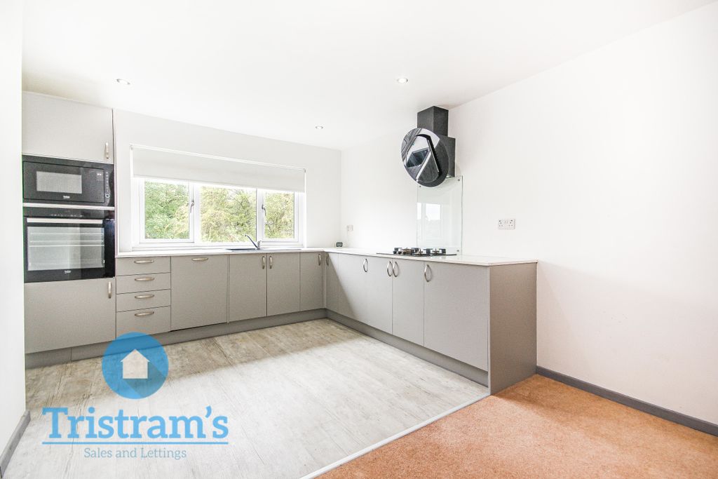 Property photo 3 of 13 Img_4035
