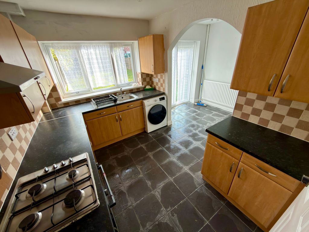 Property photo 3 of 13 Image