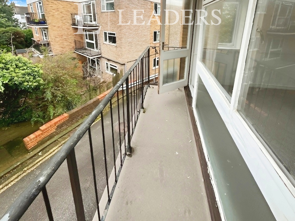 Property photo 1 of 11 0Fb01801-Balcony