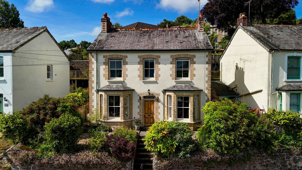 Property photo 2 of 15 To Book A Viewing Call Tps Lostwithiel On 01208 87