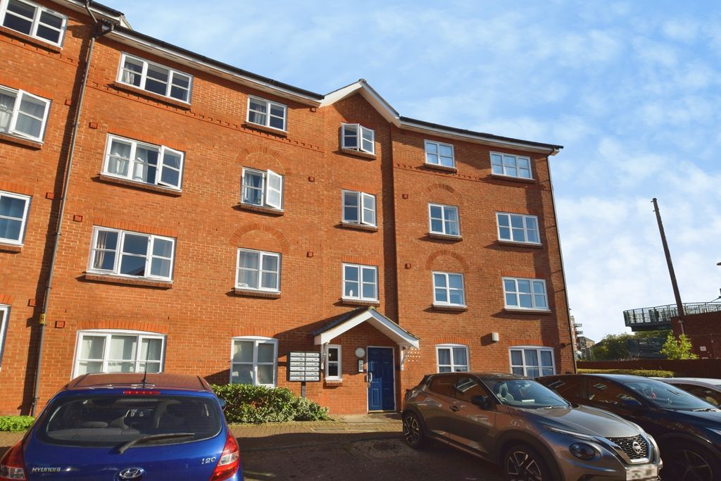 Property photo 1 of 13 Main Building