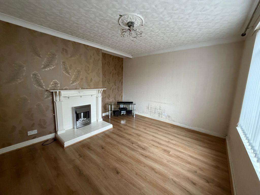 Property photo 1 of 20 Cover