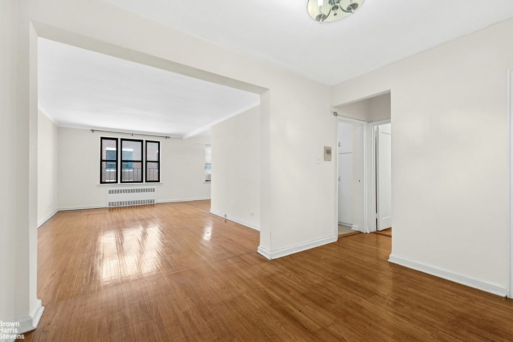 Property photo 2 of 10 <Alttext/>