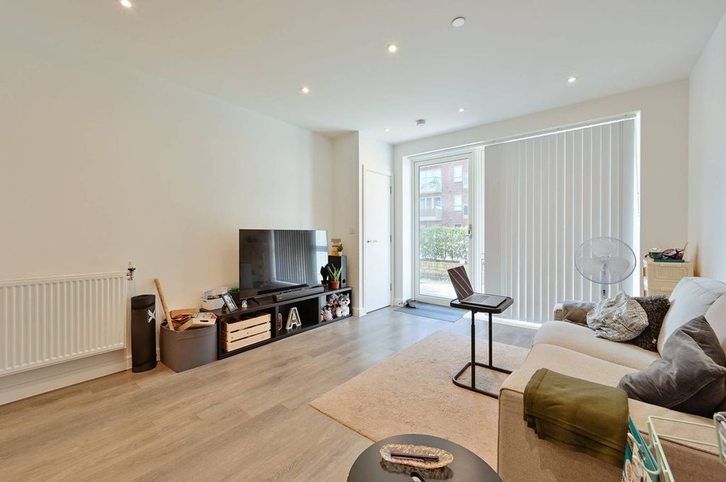 Property photo 3 of 14