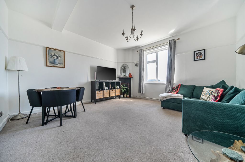 Property photo 2 of 11 1431708-6-69B962E...