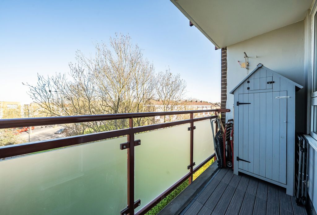 Property photo 2 of 13 1437891-19-69d536...