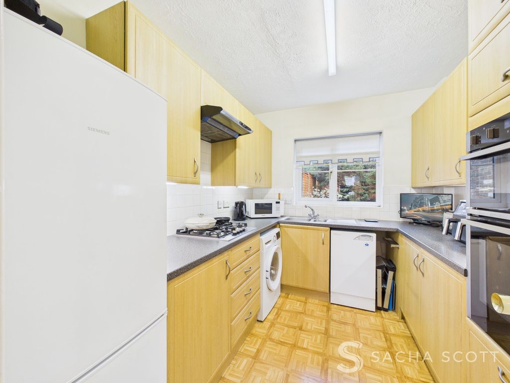 Property photo 3 of 24 Kitchen