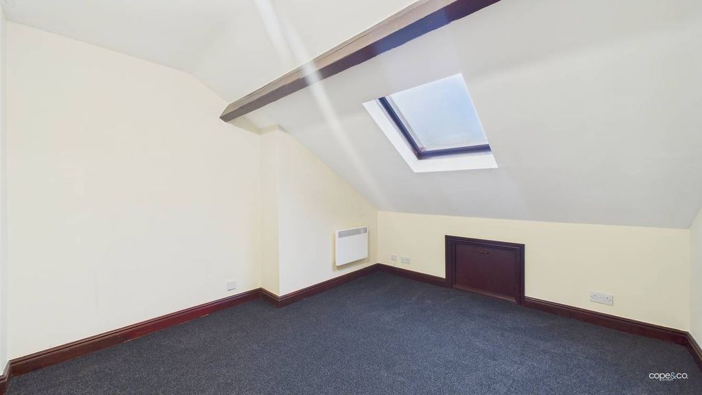 Property photo 1 of 7 4871011