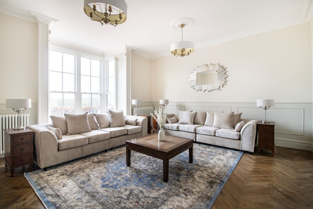 Property photo 1 of 25