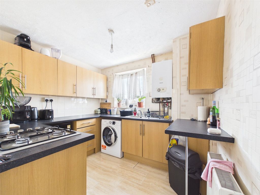 Property photo 3 of 11 Picture No. 02
