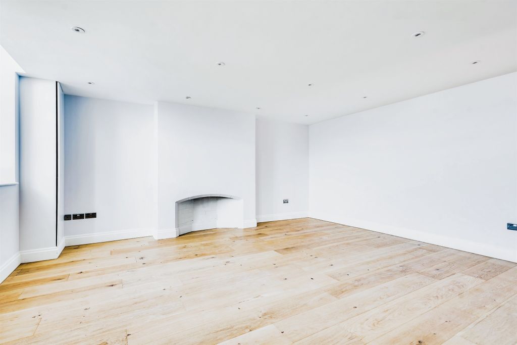 Property photo 3 of 12 Reception Room