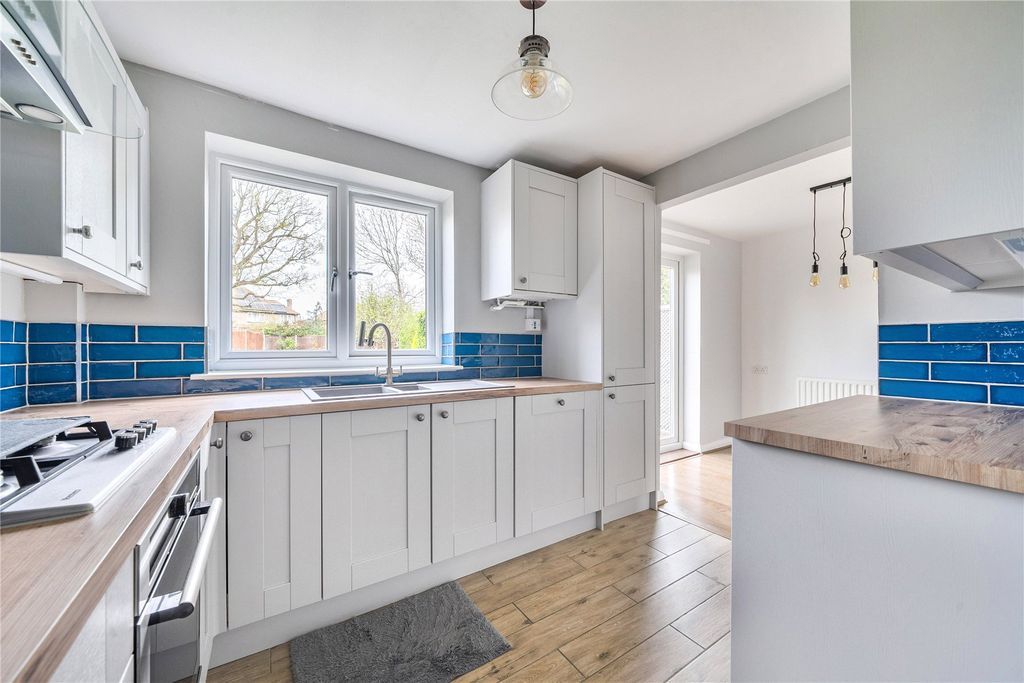 Property photo 2 of 19 Picture No. 08