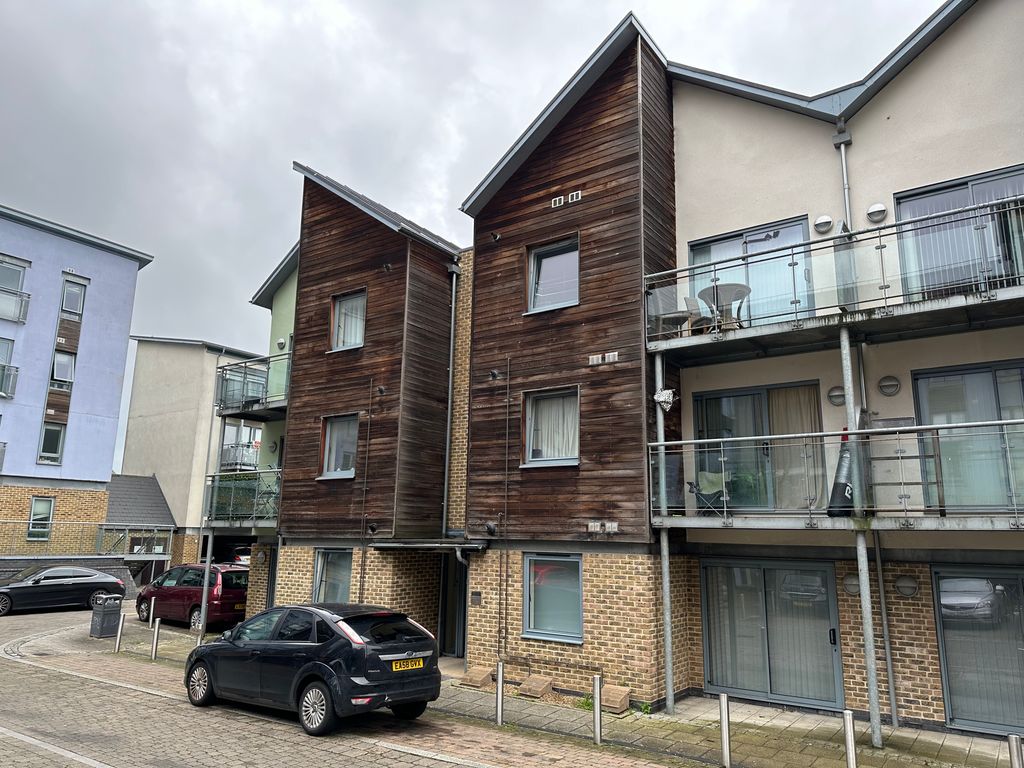 Property photo 1 of 7 Img_5484