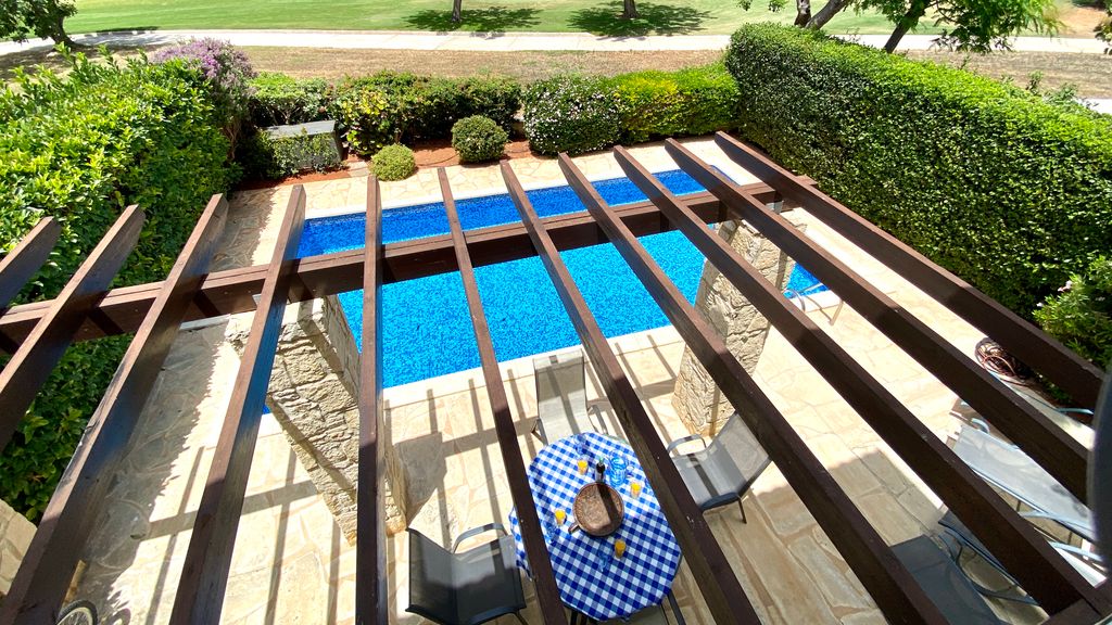 Property photo 2 of 14