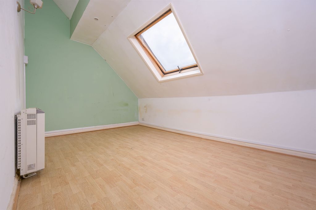 Additional image 4 of 2 bed flat for saleQueen Street, Desborough, Kettering NN14