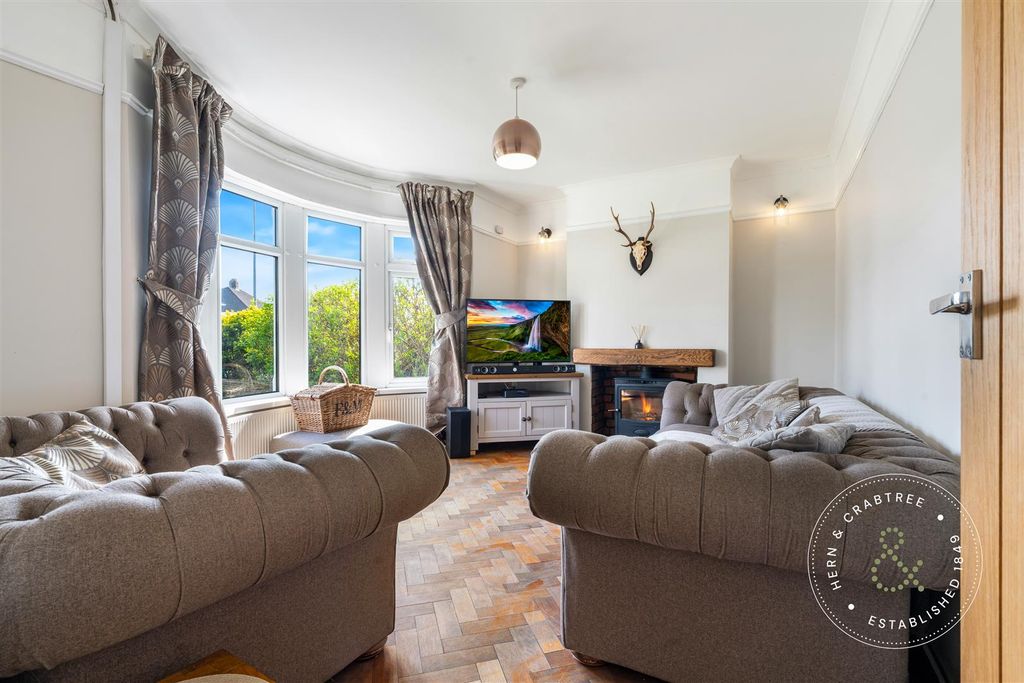 Property photo 2 of 39 St Fagans Road (4).Jpg