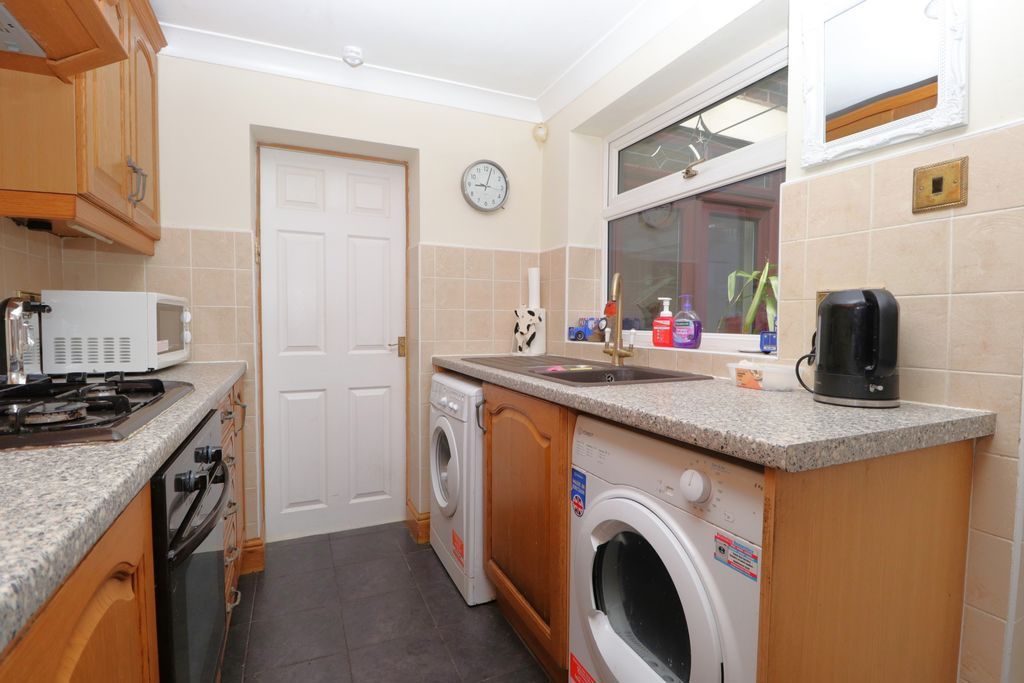 Property photo 2 of 30 Kitchen