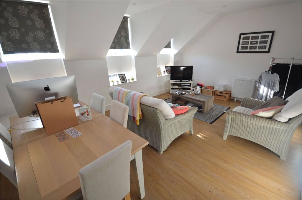 Property photo 2 of 8 Picture No. 05