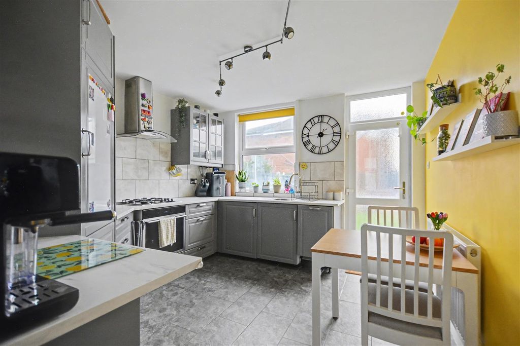 Property photo 3 of 19 Kitchen Diner_1.Jpeg