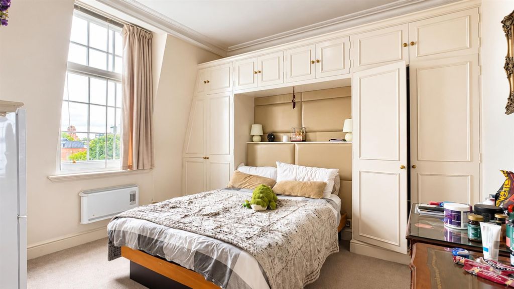 Property photo 1 of 15 29 Warwick Mansions3.Jpg