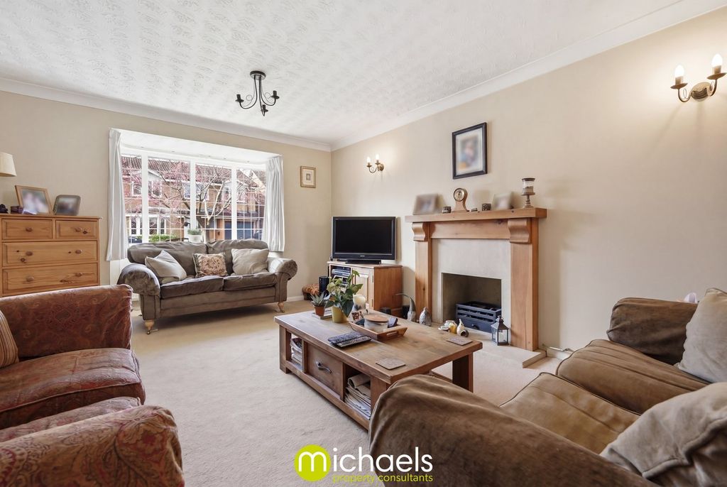 Property photo 2 of 27