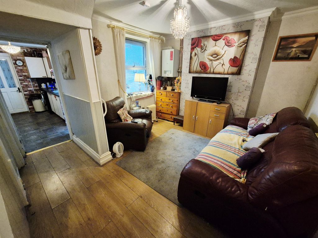 Property photo 3 of 11