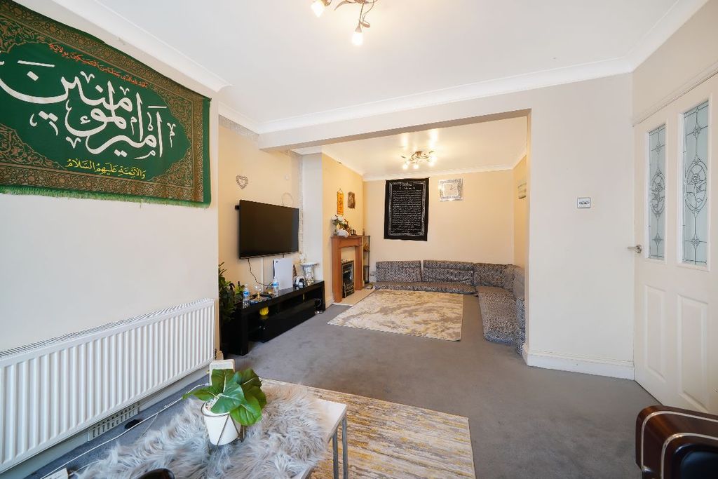 Property photo 3 of 14