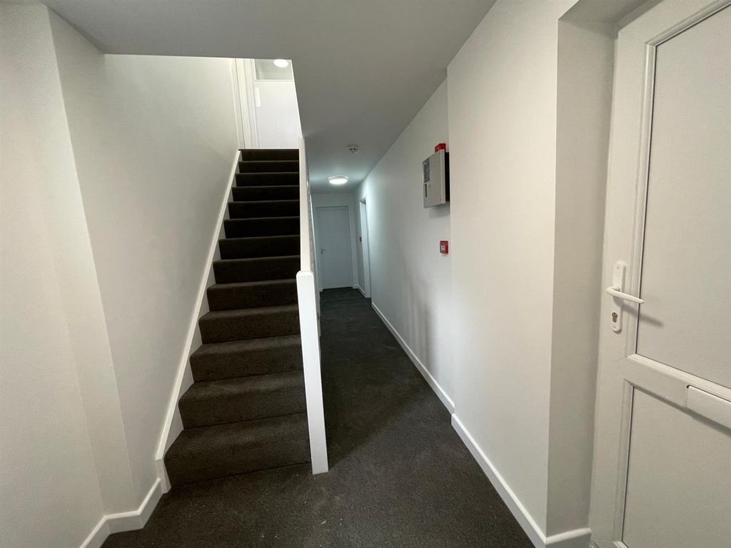 Property photo 3 of 5 Photo-2026-03-06-12-39-36 2.Jpg