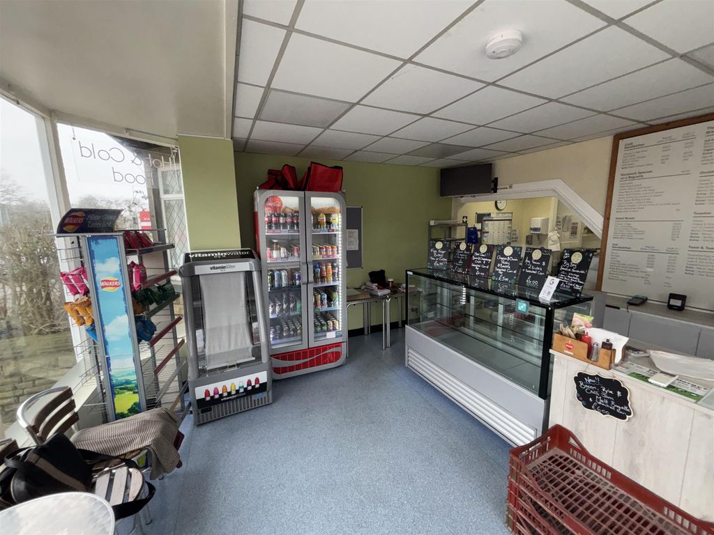 Property photo 1 of 7 Photo 0