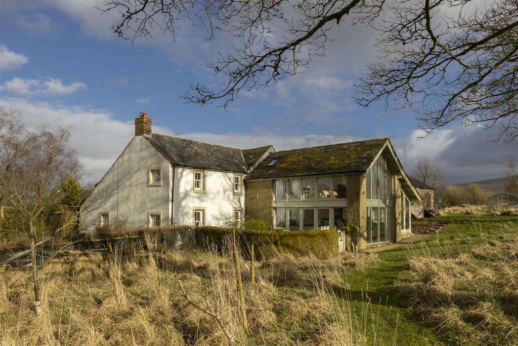 Property photo 1 of 60 Greenrigg Farm