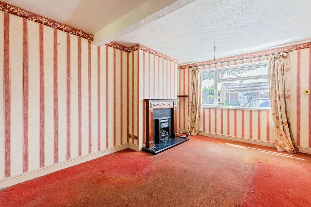Property photo 2 of 14