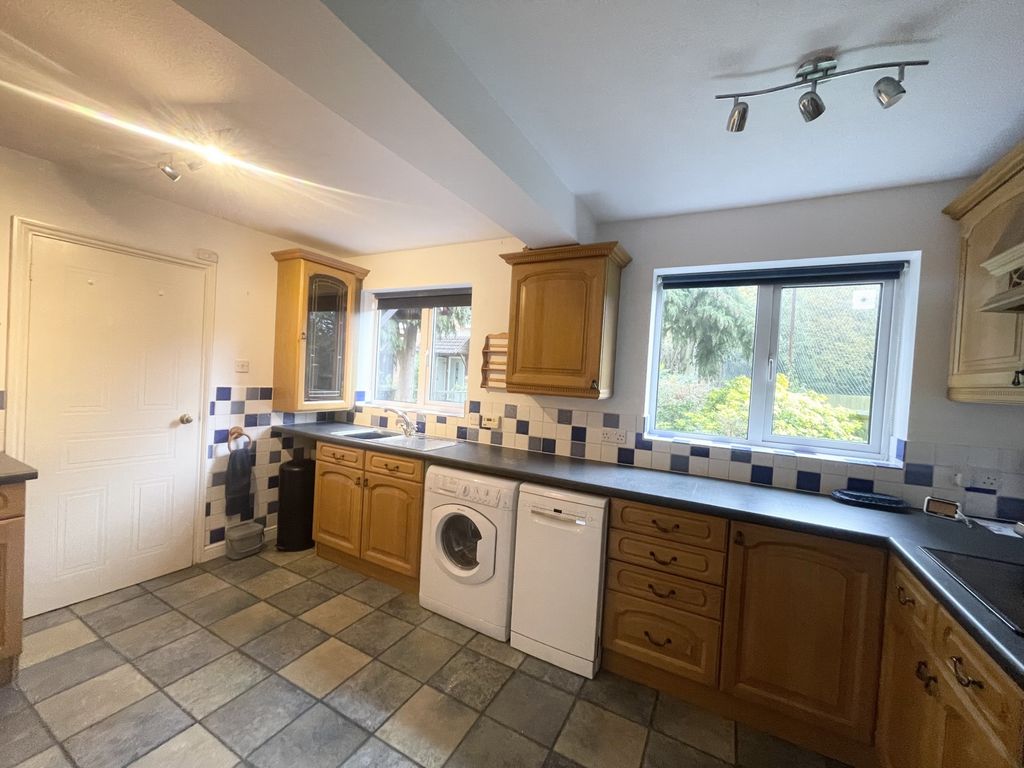 Property photo 2 of 17 Photo 13