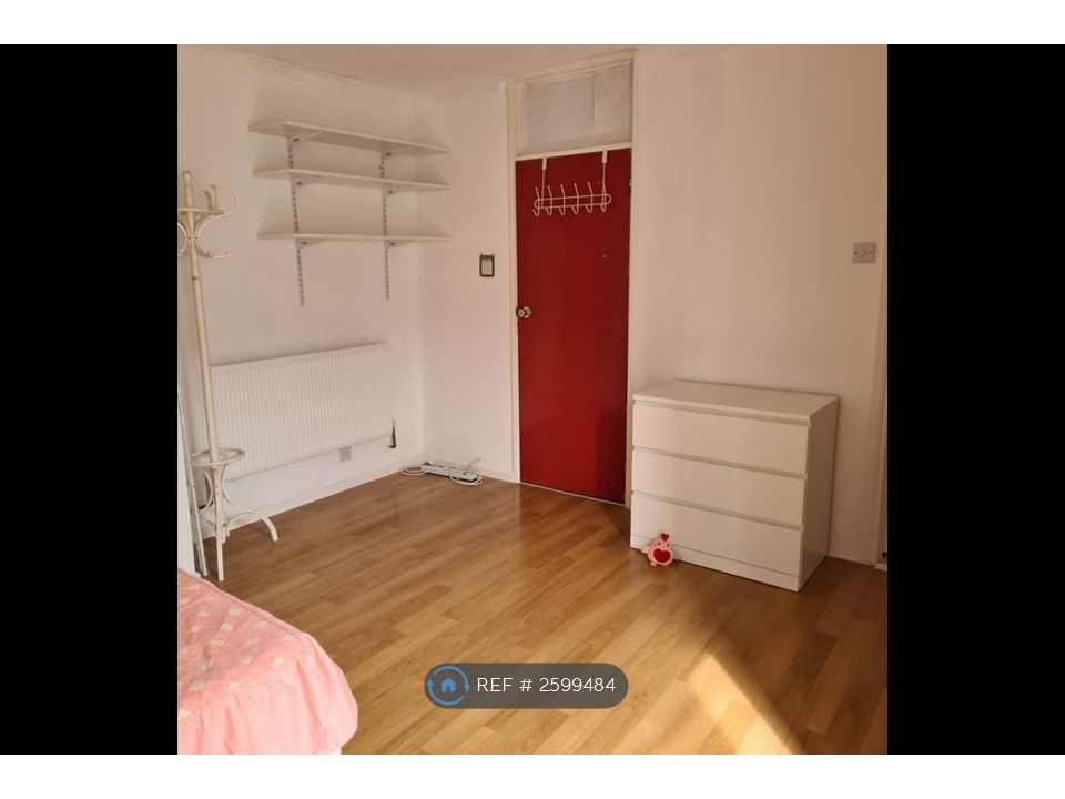 Property photo 3 of 9 Bedroom A